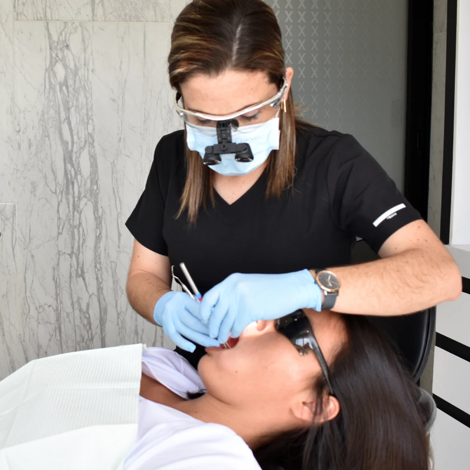 Professional teeth whitening service at Smile Makeover Playa del Carmen dental clinic