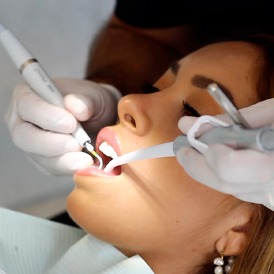 teeth whitening in smile makeover